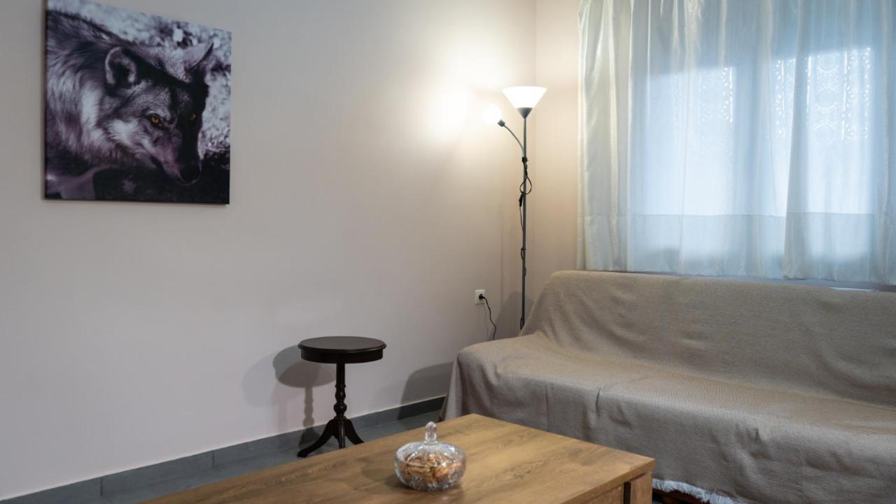 Andromachis Moneto Residence Under Meteora 칼람파카 외부 사진
